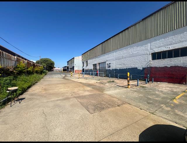 7,786M² FACTORY TO LET IN STEELEDALE